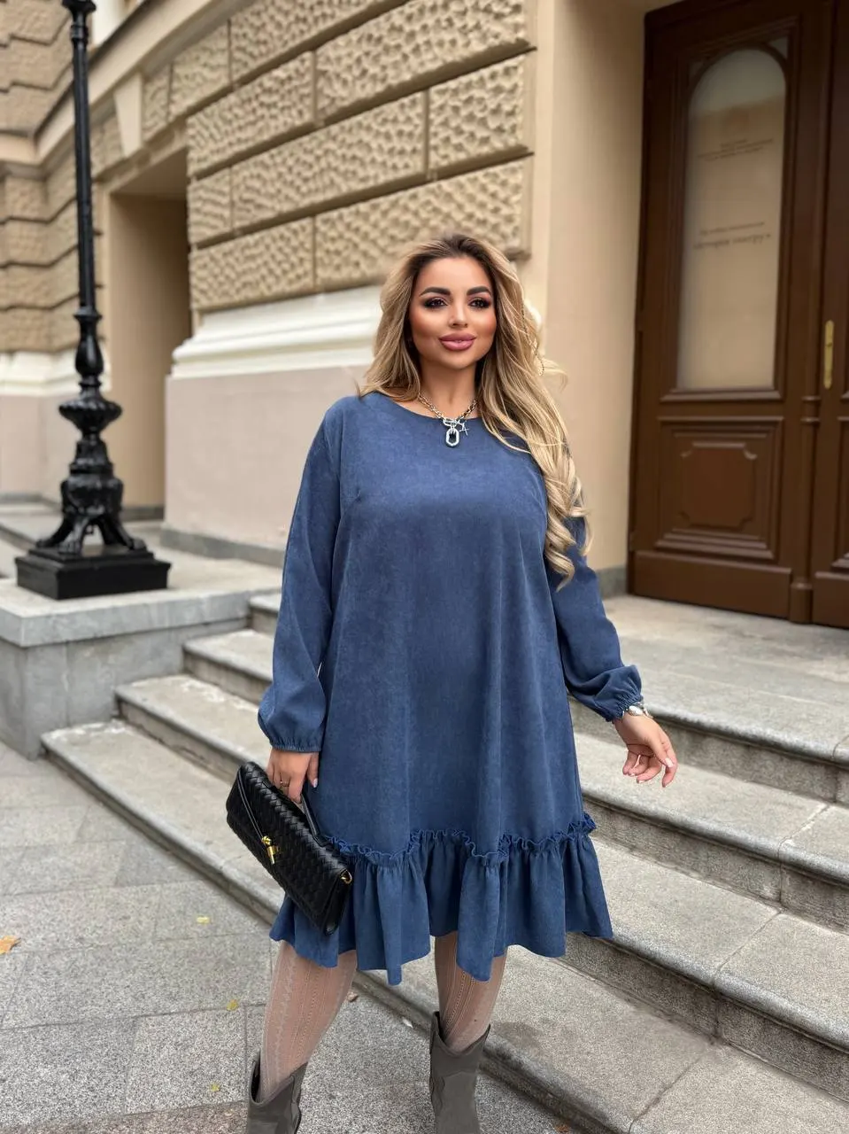 Стильное платье