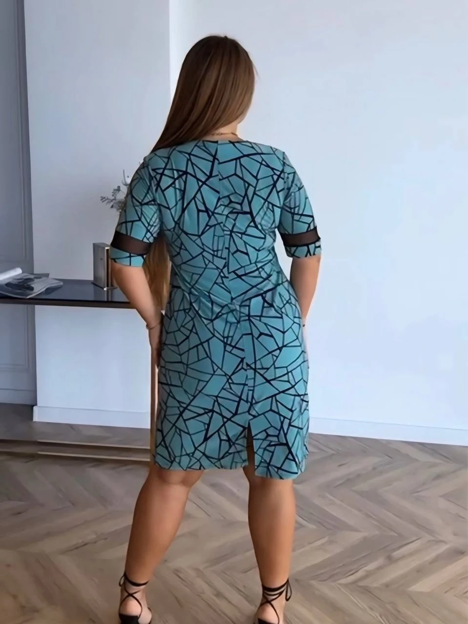 Элегантное  платье