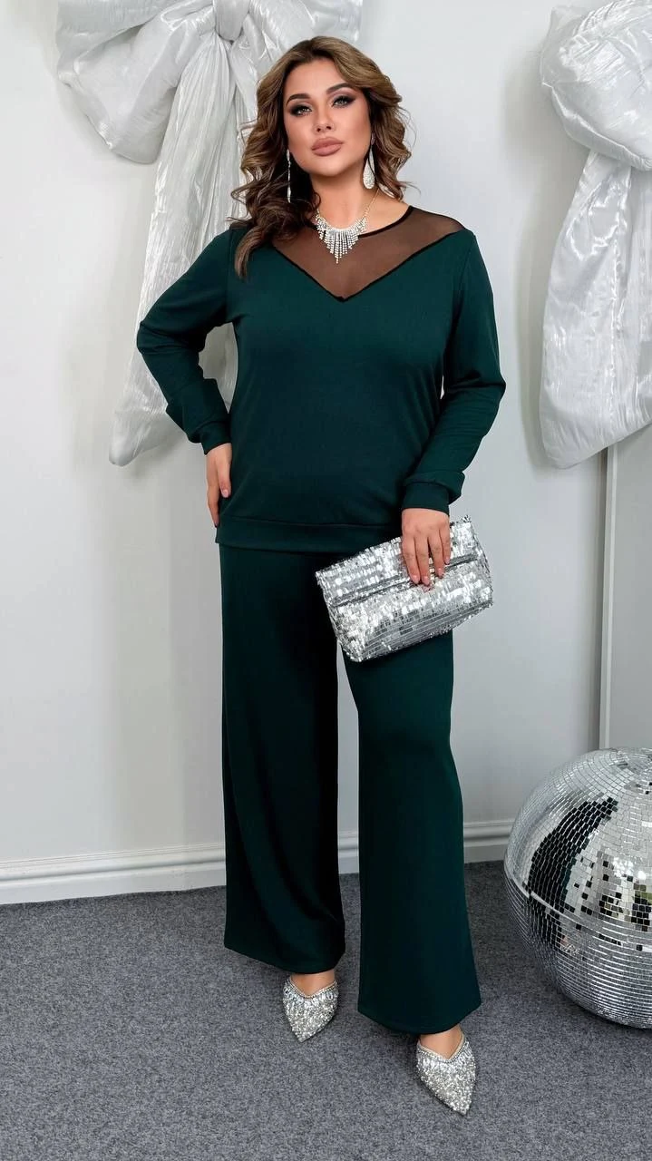 Стильный теплый костюм